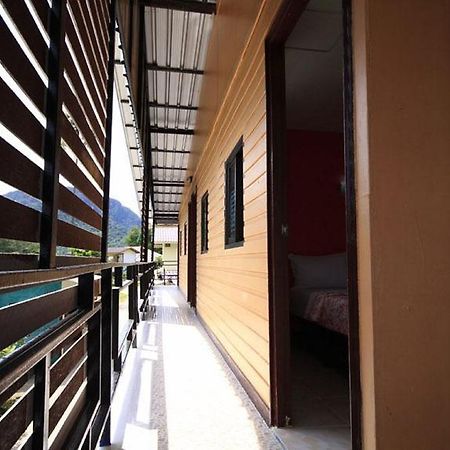 Pongpan House Phi Phi Apartment Exterior photo