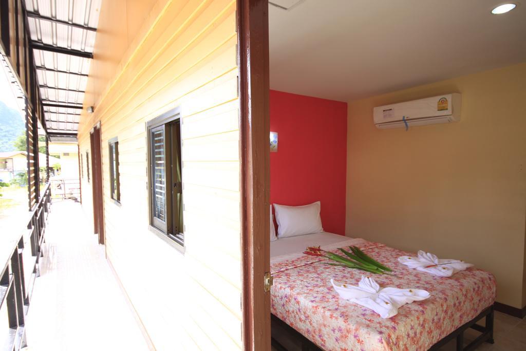 Pongpan House Phi Phi Apartment Exterior photo