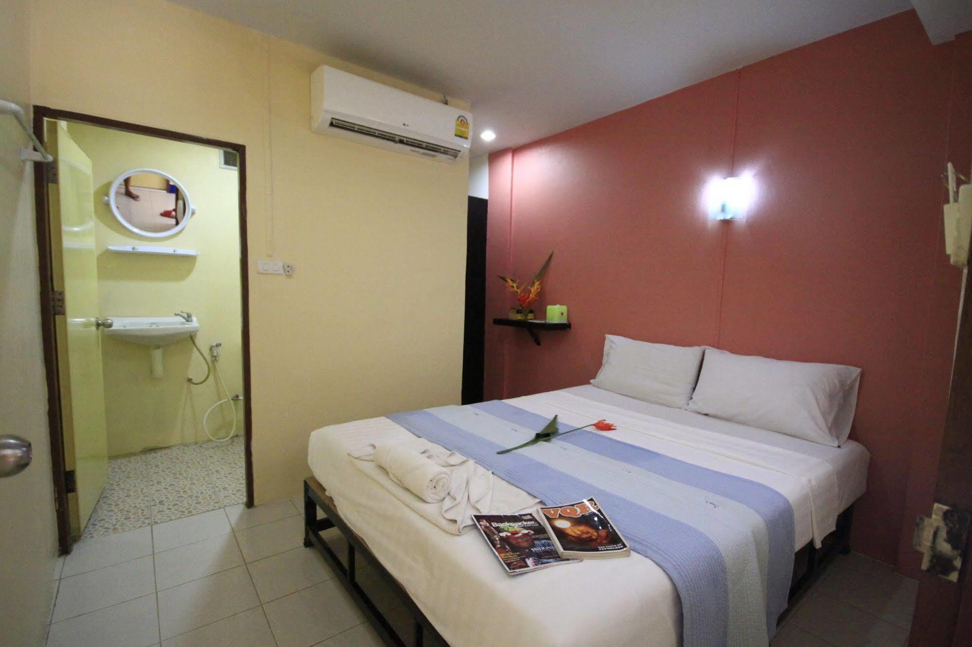 Pongpan House Phi Phi Apartment Exterior photo